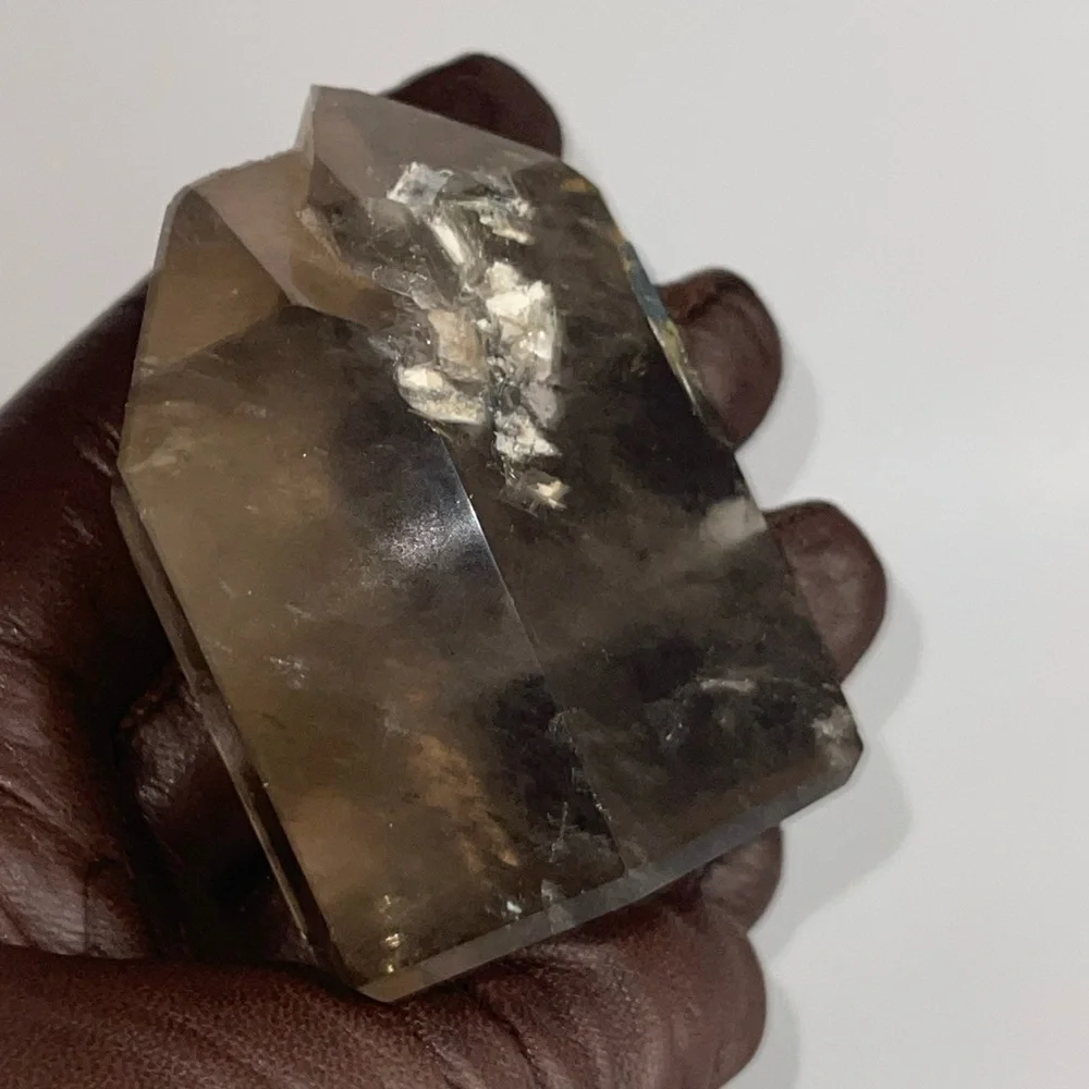 ❤️HP❤️ Gold Rutile in Quartz hand carved tower - Picture 8 of 17